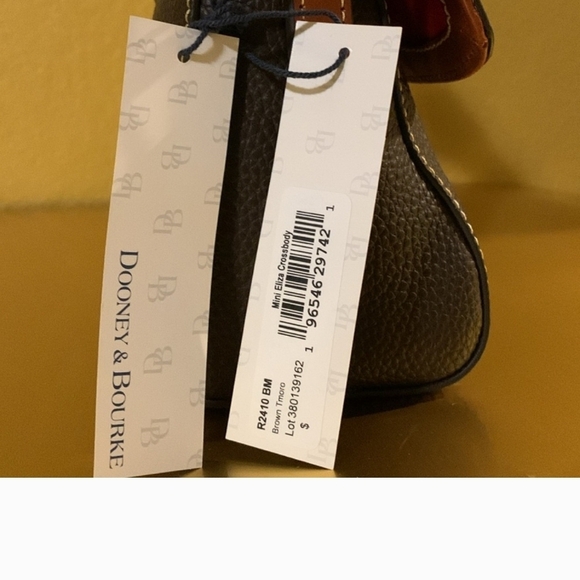 🔥MUST HAVE🔥NWT Dooney & Bourke 'Eliza Mini' Crossbody - Picture 6 of 7